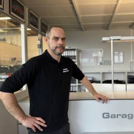 Jürg Furrer ( Inhaber)